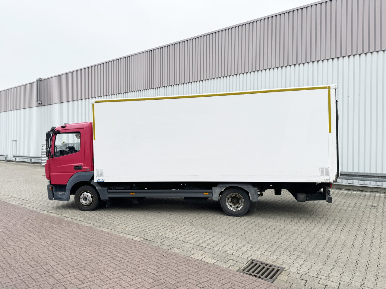 Box truck Mercedes-Benz Atego 816 4x2 Atego 816 4x2 mit LBW BÄR: picture 13