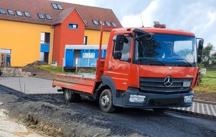 Mercedes-Benz Atego 818 LK 4x2 Atego 818 LK 4x2, Meiller-Kipper, 2 x AHK, Öl - Tipper: picture 2 Mercedes-Benz Atego 818 LK 4x2 Atego 818 LK 4x2, Meiller-Kipper, 2 x AHK, Öl - Tipper: picture 2