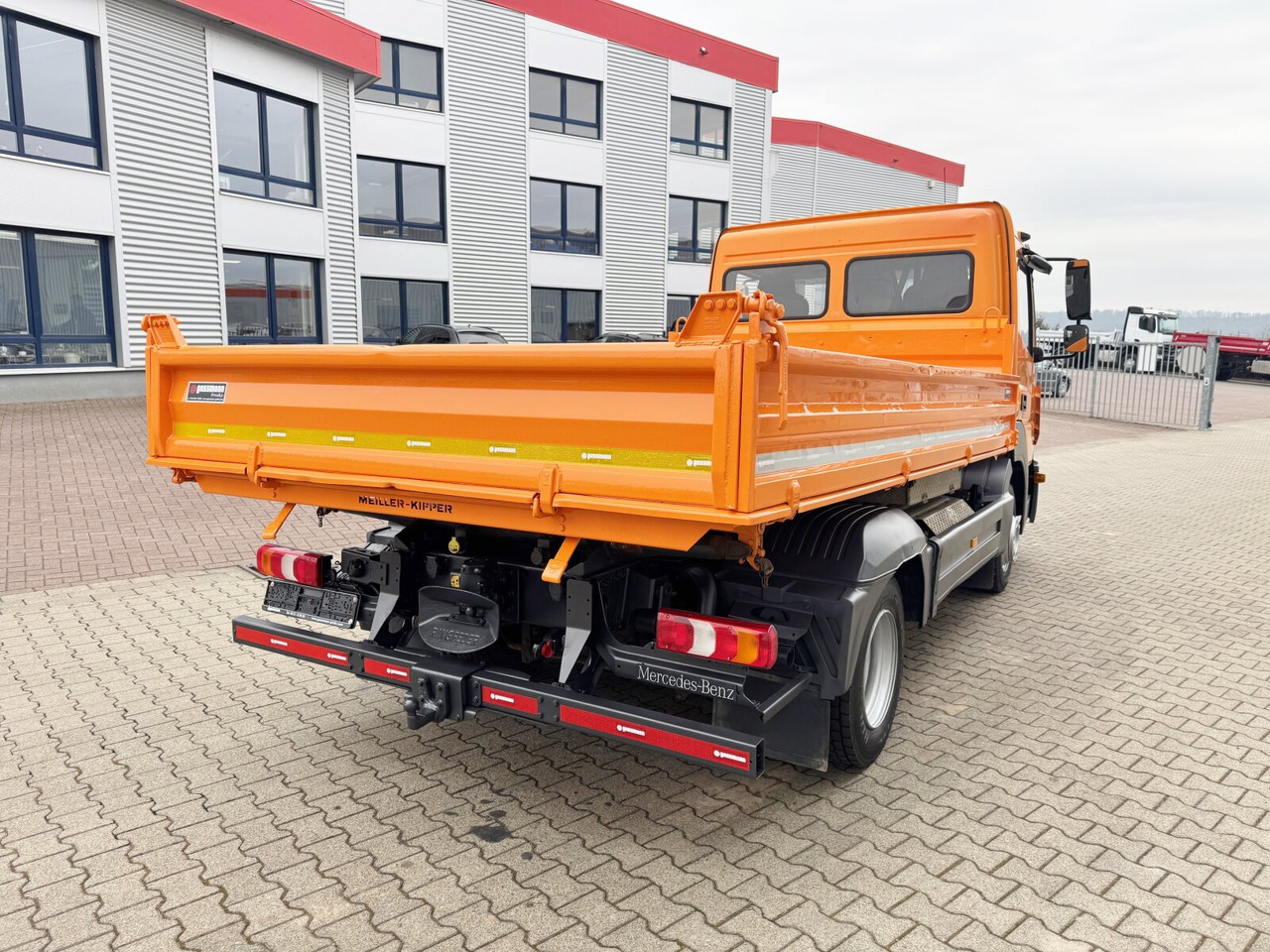 Tipper Mercedes-Benz Atego 823 K 4x2 Atego 823 K 4x2, 2x AHK: picture 9
