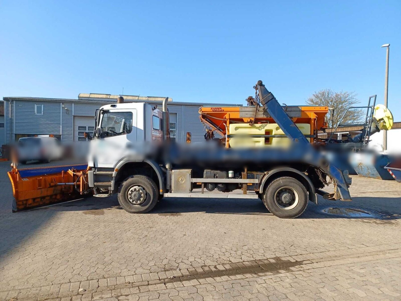 Mercedes-Benz Axor 1824 4x4 Axor 1824 4x4, Tele-Absetzer, Winterdienstausstattung - Skip loader truck: picture 2 Mercedes-Benz Axor 1824 4x4 Axor 1824 4x4, Tele-Absetzer, Winterdienstausstattung - Skip loader truck: picture 2