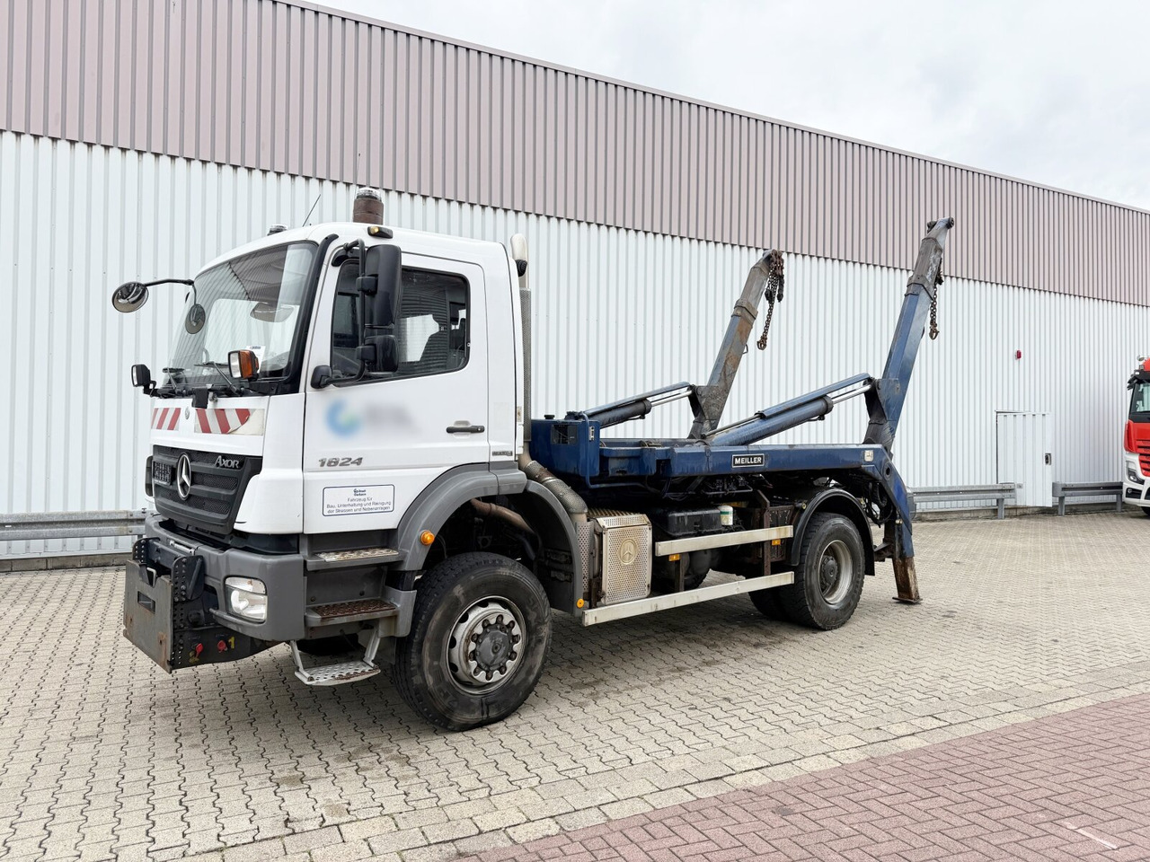 Mercedes-Benz Axor 1824 AK 4x4 Axor 1824 AK 4x4, Tele-Absetzer, Winterdienstausstattung - Skip loader truck: picture 1 Mercedes-Benz Axor 1824 AK 4x4 Axor 1824 AK 4x4, Tele-Absetzer, Winterdienstausstattung - Skip loader truck: picture 1