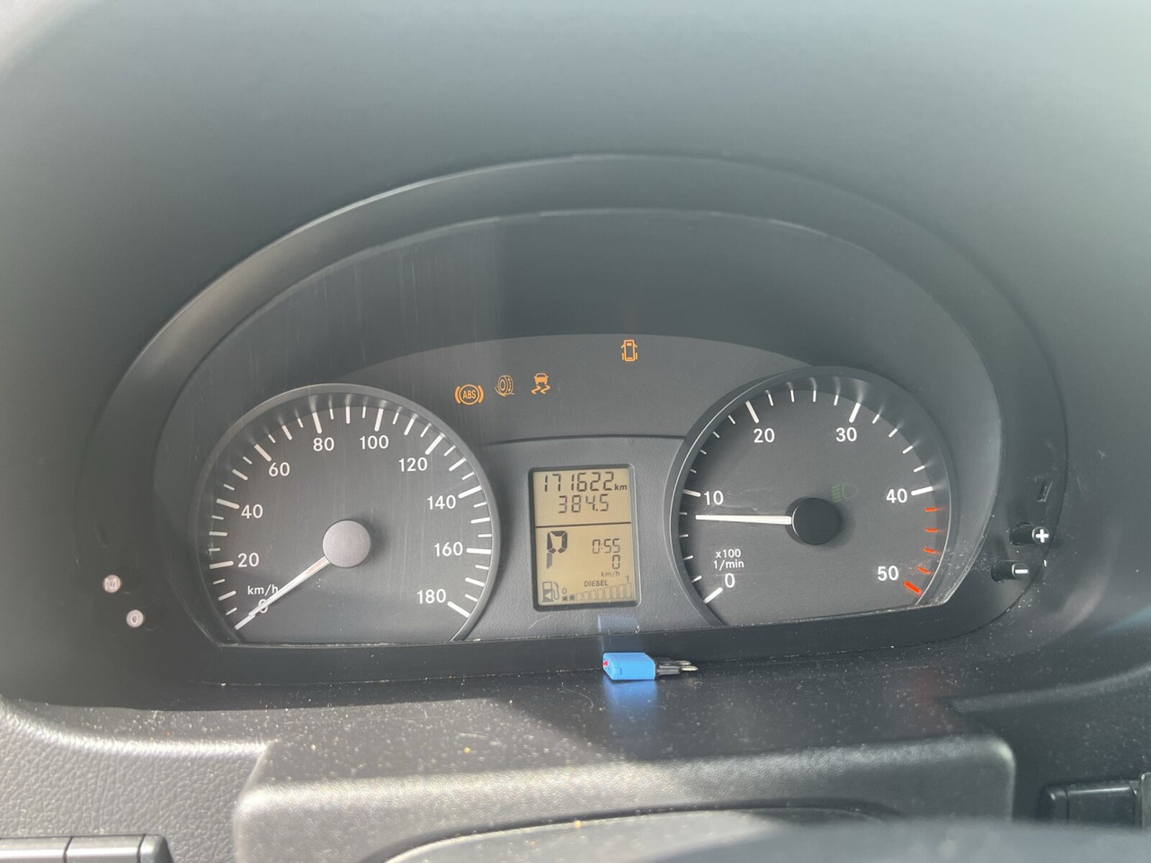Mercedes-Benz Sprinter 516 CDI 4x2 Sprinter 516 CDI 4x2, Rettungswagen, Bi-Xenon - Ambulance: picture 2 Mercedes-Benz Sprinter 516 CDI 4x2 Sprinter 516 CDI 4x2, Rettungswagen, Bi-Xenon - Ambulance: picture 2