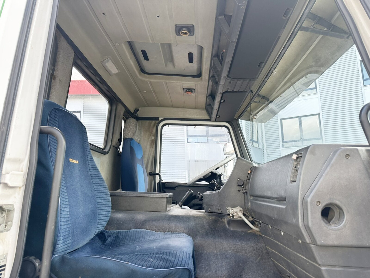 Scania P93 HK 250 6x4L P93 HK 250 6x4L - Cab chassis truck: picture 4 Scania P93 HK 250 6x4L P93 HK 250 6x4L - Cab chassis truck: picture 4