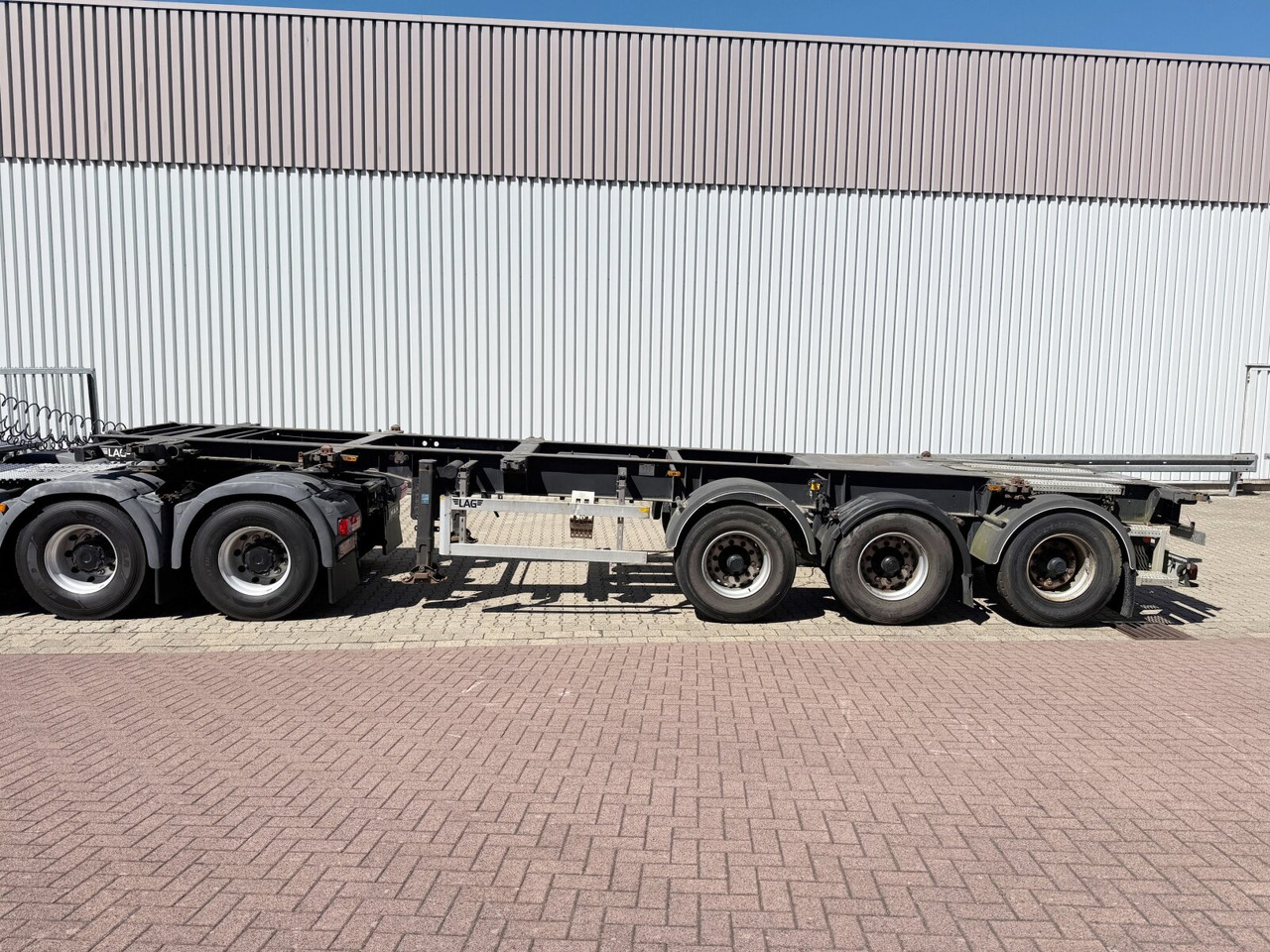Lag 0-3-39 CD Containerchassis 0-3-39 CD Containerchassis, 20ft und 30ft, ADR - Semi-trailer: picture 3 Lag 0-3-39 CD Containerchassis 0-3-39 CD Containerchassis, 20ft und 30ft, ADR - Semi-trailer: picture 3