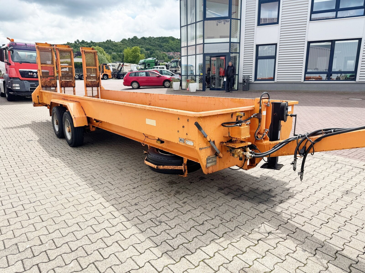 Low loader trailer for transportation of heavy machinery T 105 mit 3 Auffahrrampen T 105 mit 3 Auffahrrampen: picture 8