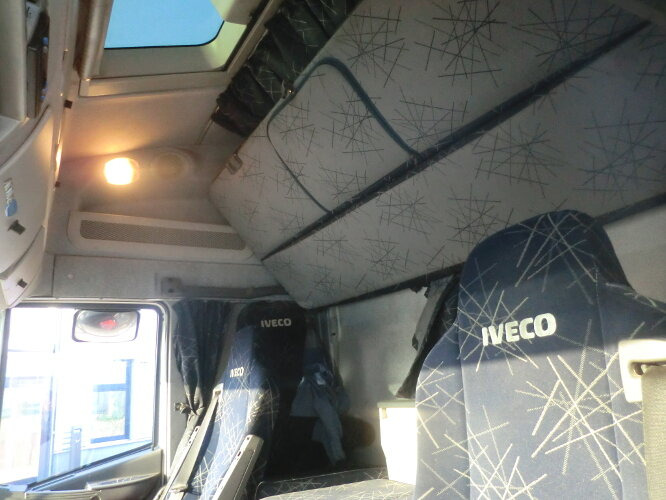 Andere Stralis 440S43T/P 4x2 Stralis 440S43T/P 4x2, ONLY FOR SPAREPARTS!!! - Tractor unit: picture 5 Andere Stralis 440S43T/P 4x2 Stralis 440S43T/P 4x2, ONLY FOR SPAREPARTS!!! - Tractor unit: picture 5