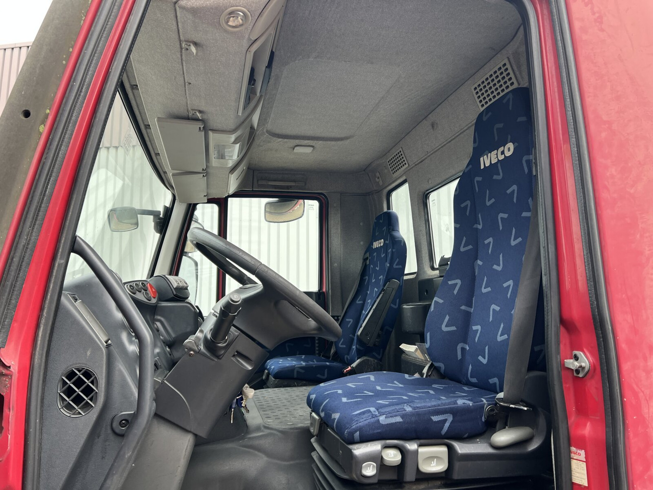 Andere Stralis AD440S42T/P 4x2 Stralis AD440X42T/P 4x2, Ex- Army - Tractor unit: picture 5 Andere Stralis AD440S42T/P 4x2 Stralis AD440X42T/P 4x2, Ex- Army - Tractor unit: picture 5