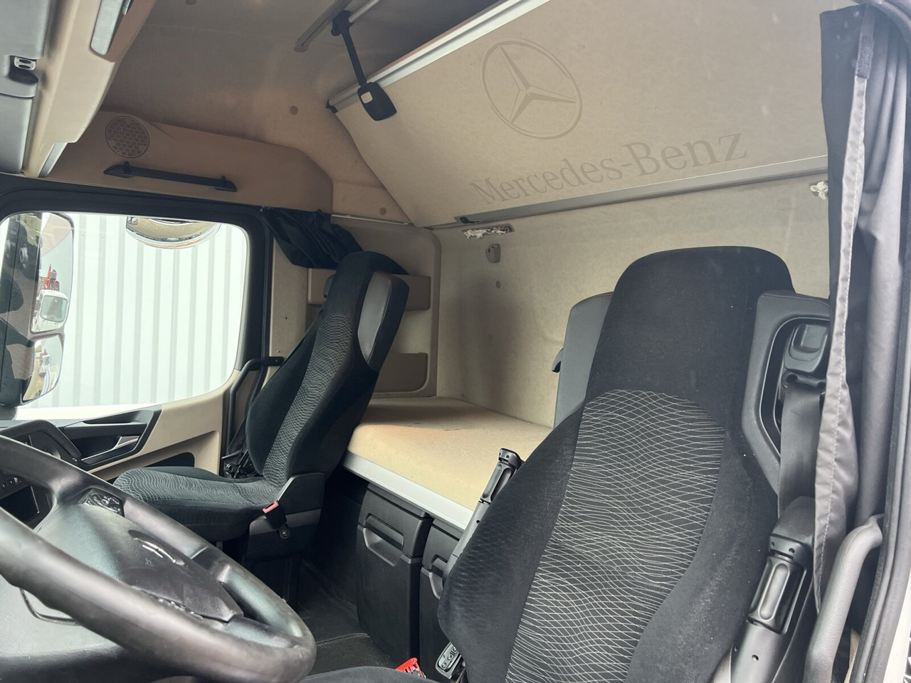 Mercedes-Benz Actros 1842 LS 4x2 Actros 1842 LS 4x2, 6x VORHANDEN - Tractor unit: picture 4 Mercedes-Benz Actros 1842 LS 4x2 Actros 1842 LS 4x2, 6x VORHANDEN - Tractor unit: picture 4