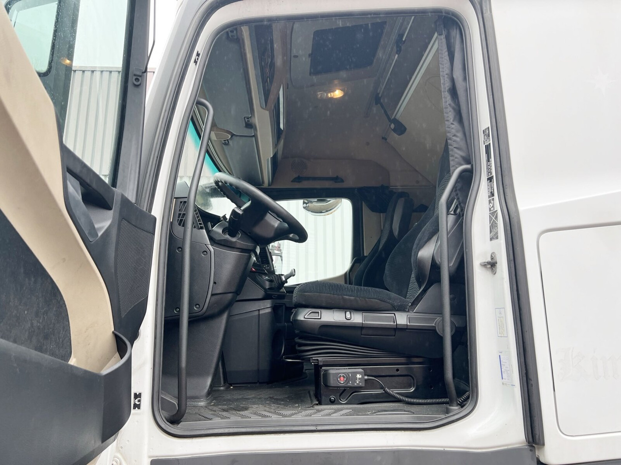 Mercedes-Benz Actros 1842 LS 4x2 Actros 1842 LS 4x2, 6x VORHANDEN - Tractor unit: picture 3 Mercedes-Benz Actros 1842 LS 4x2 Actros 1842 LS 4x2, 6x VORHANDEN - Tractor unit: picture 3