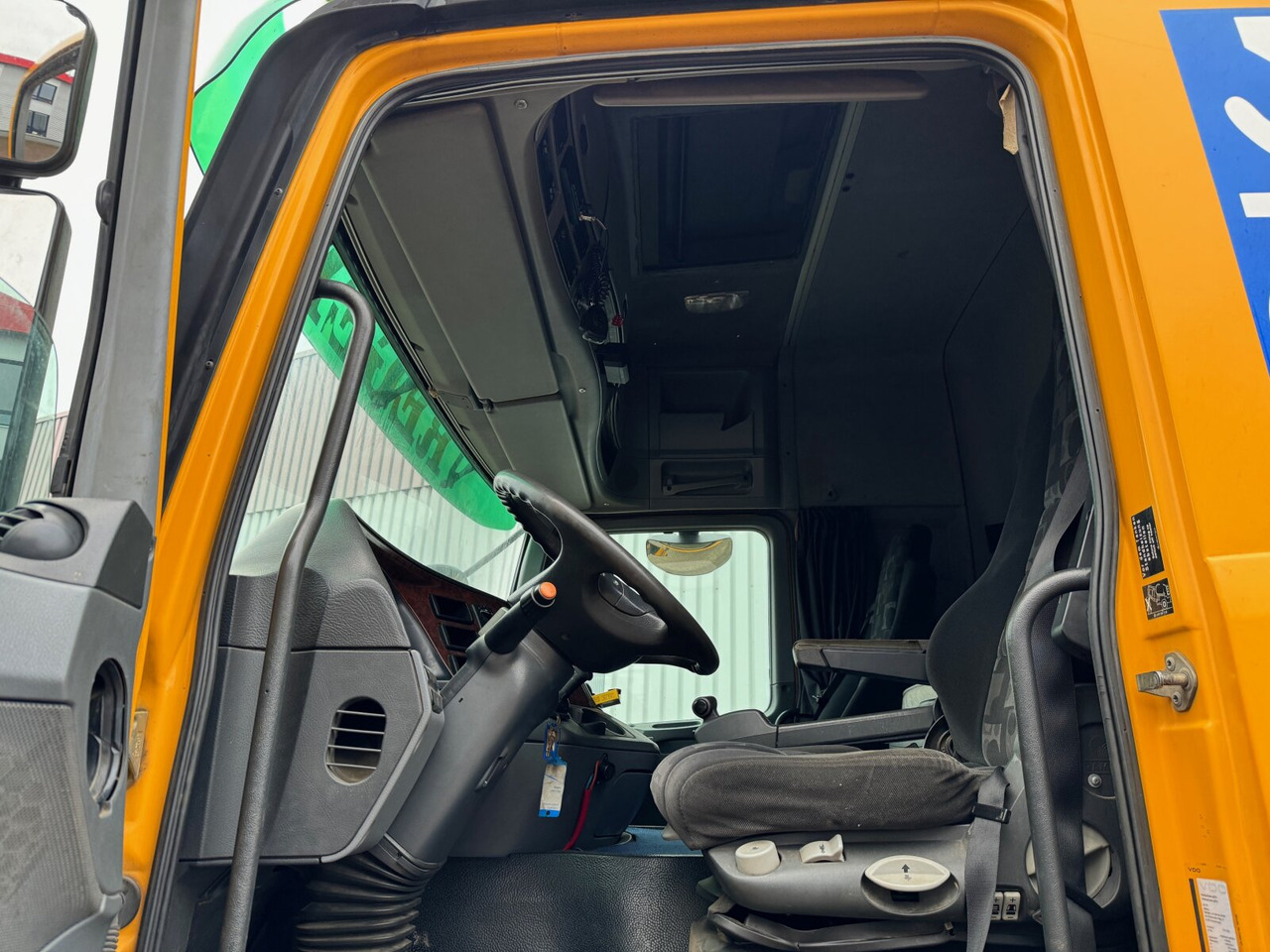 Mercedes-Benz Actros 2654 LS 6x4 Actros 2654 LS 6x4, Retarder, Hydraulik, 100T, V8-Motor - Tractor unit: picture 3 Mercedes-Benz Actros 2654 LS 6x4 Actros 2654 LS 6x4, Retarder, Hydraulik, 100T, V8-Motor - Tractor unit: picture 3