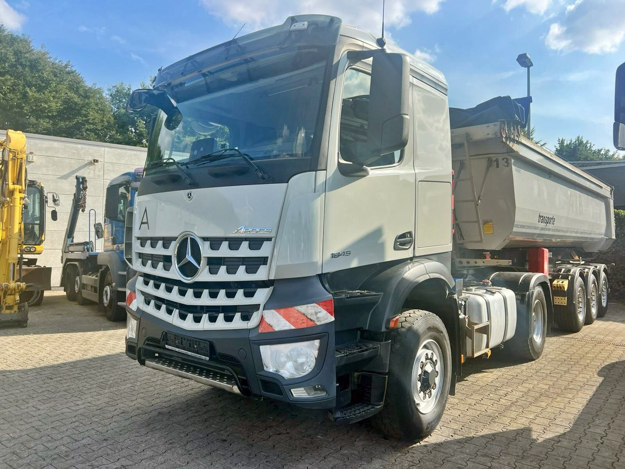 Mercedes-Benz Arocs 1845 LS 4x4 HAD Arocs 1845 LS 4x4 HAD - Tractor unit: picture 1 Mercedes-Benz Arocs 1845 LS 4x4 HAD Arocs 1845 LS 4x4 HAD - Tractor unit: picture 1