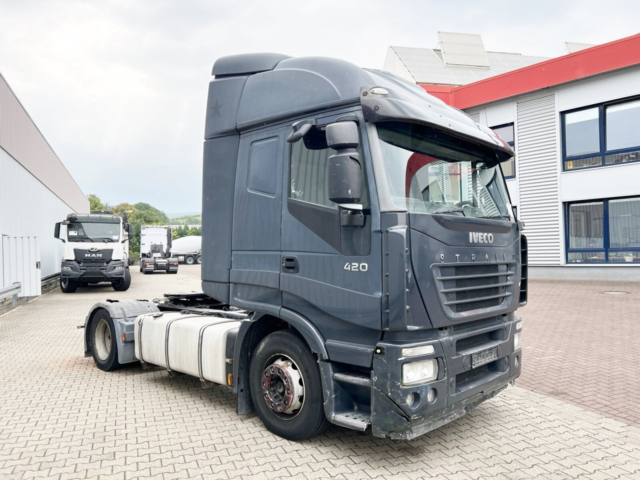 Leasing of Stralis AS440S42 4x2 Stralis AS440S42 4x2, Retarder Stralis AS440S42 4x2 Stralis AS440S42 4x2, Retarder: picture 9 Leasing of Stralis AS440S42 4x2 Stralis AS440S42 4x2, Retarder Stralis AS440S42 4x2 Stralis AS440S42 4x2, Retarder: picture 9