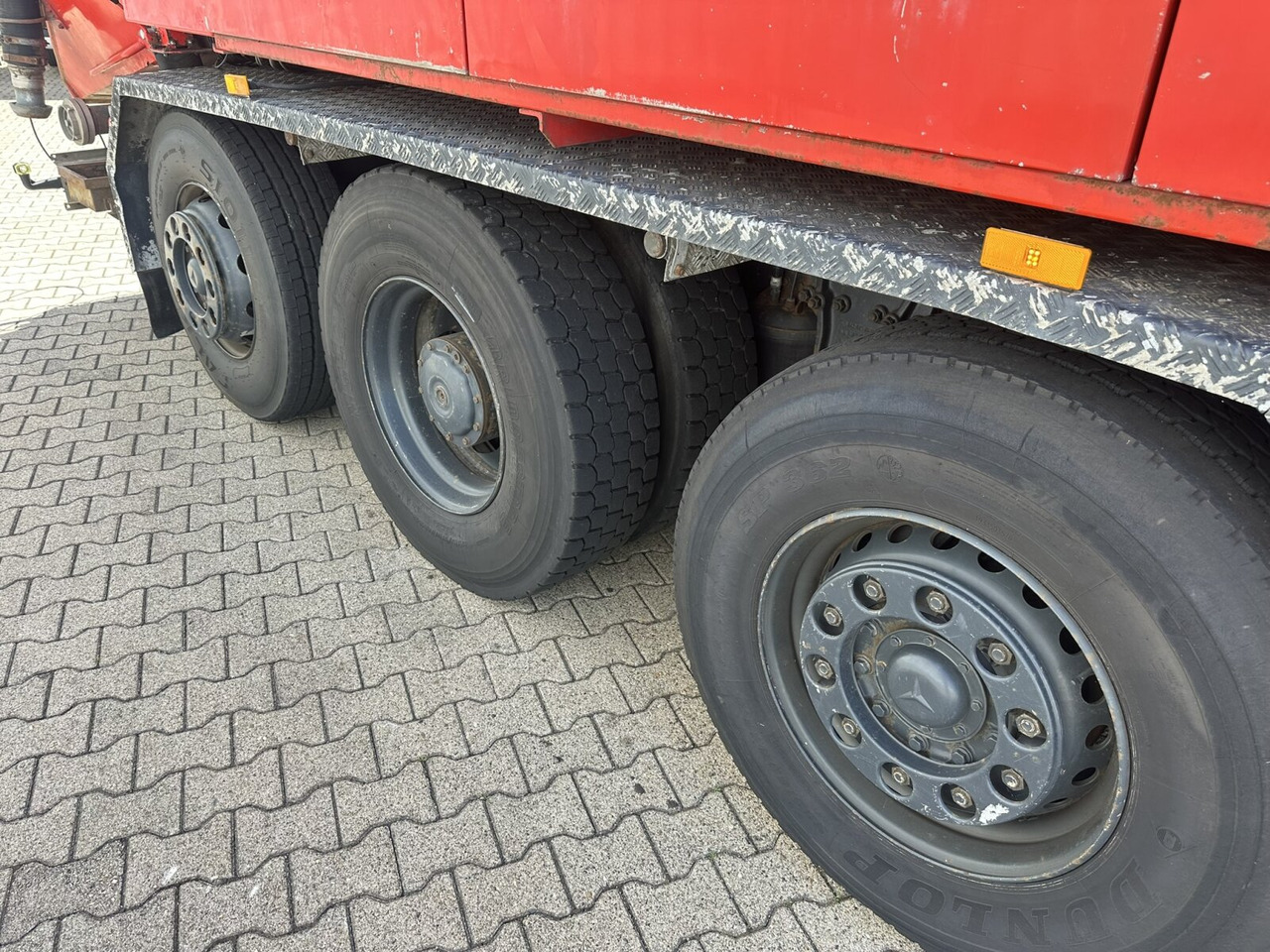 Mercedes-Benz Actros 3246 L 8x2 Actros 3246 L 8x2, Hellmers Saug- und Spülwagen ca. 15m³ - Truck: picture 5 Mercedes-Benz Actros 3246 L 8x2 Actros 3246 L 8x2, Hellmers Saug- und Spülwagen ca. 15m³ - Truck: picture 5