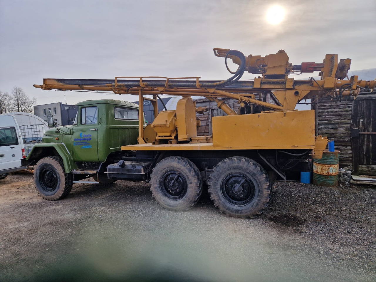 URB 2A2 - Drilling rig: picture 1 URB 2A2 - Drilling rig: picture 1