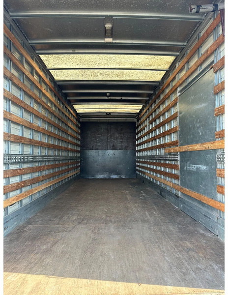 MAN TGL 12.210 MANUAL + 2000 KG LIFT + 2.60 M HIGH BIG BOX + AIRCO + SPRING / SPRING + 3 SEATS - Box truck: picture 4 MAN TGL 12.210 MANUAL + 2000 KG LIFT + 2.60 M HIGH BIG BOX + AIRCO + SPRING / SPRING + 3 SEATS - Box truck: picture 4
