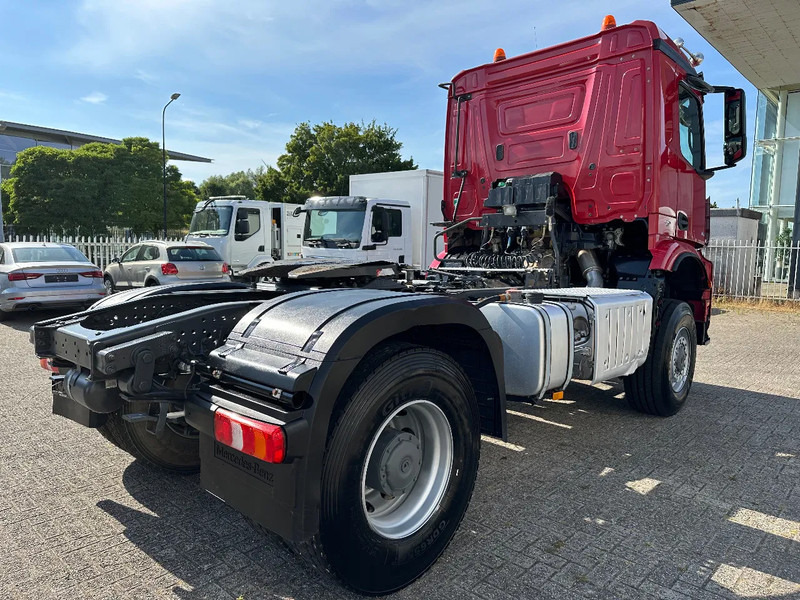 Mercedes-Benz Arocs 1824 4x4 ALLROAD + KIPPER HYDRAULIC + 334.231 KM + SPRING / SPRING + EURO 6 - Tractor unit: picture 4 Mercedes-Benz Arocs 1824 4x4 ALLROAD + KIPPER HYDRAULIC + 334.231 KM + SPRING / SPRING + EURO 6 - Tractor unit: picture 4