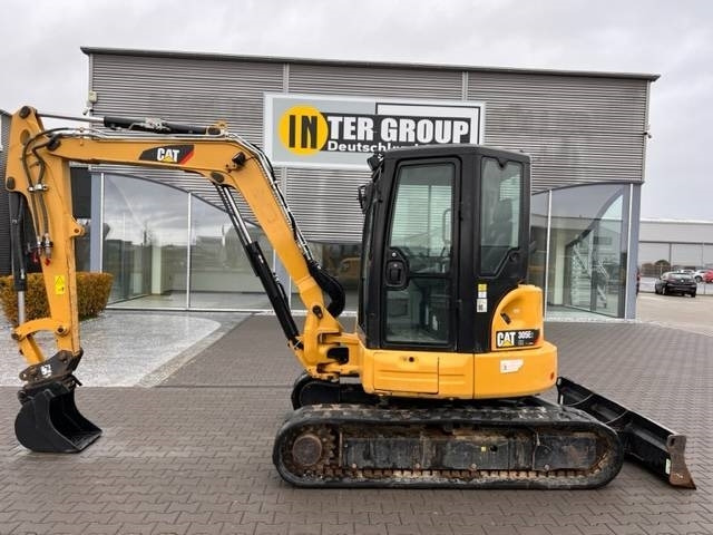 CAT 305E2 CR - Mini excavator: picture 1 CAT 305E2 CR - Mini excavator: picture 1