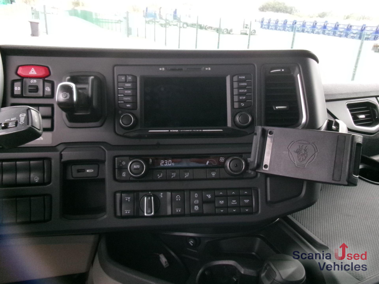 SCANIA R 410 B6x2*4NB LNG - Cab chassis truck: picture 3 SCANIA R 410 B6x2*4NB LNG - Cab chassis truck: picture 3