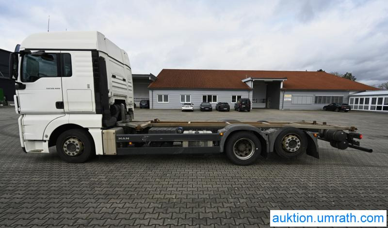 Insolvenzauktion: MAN TGX 26.440 6X2-2 LL ATL- BDF Wechselsystem XLX - Fahrerhaus Automatik Kimaautomatik AHK EURO 5 - Container transporter/ Swap body truck: picture 2 Insolvenzauktion: MAN TGX 26.440 6X2-2 LL ATL- BDF Wechselsystem XLX - Fahrerhaus Automatik Kimaautomatik AHK EURO 5 - Container transporter/ Swap body truck: picture 2