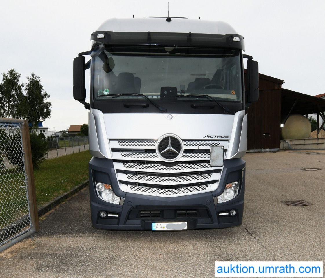 Mercedes Benz Actros DB 1842 LS Sattelzugmaschine EURO 6 StreamSpace LowLiner Klimaautomatik Automatikgetriebe Navi - Tractor unit: picture 2 Mercedes Benz Actros DB 1842 LS Sattelzugmaschine EURO 6 StreamSpace LowLiner Klimaautomatik Automatikgetriebe Navi - Tractor unit: picture 2