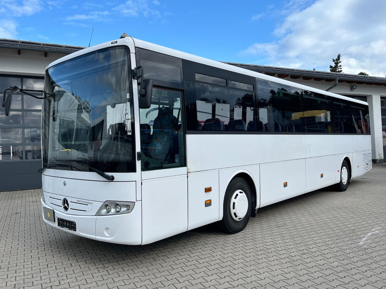 Mercedes-Benz Intouro Euro 5 - Suburban bus: picture 1 Mercedes-Benz Intouro Euro 5 - Suburban bus: picture 1