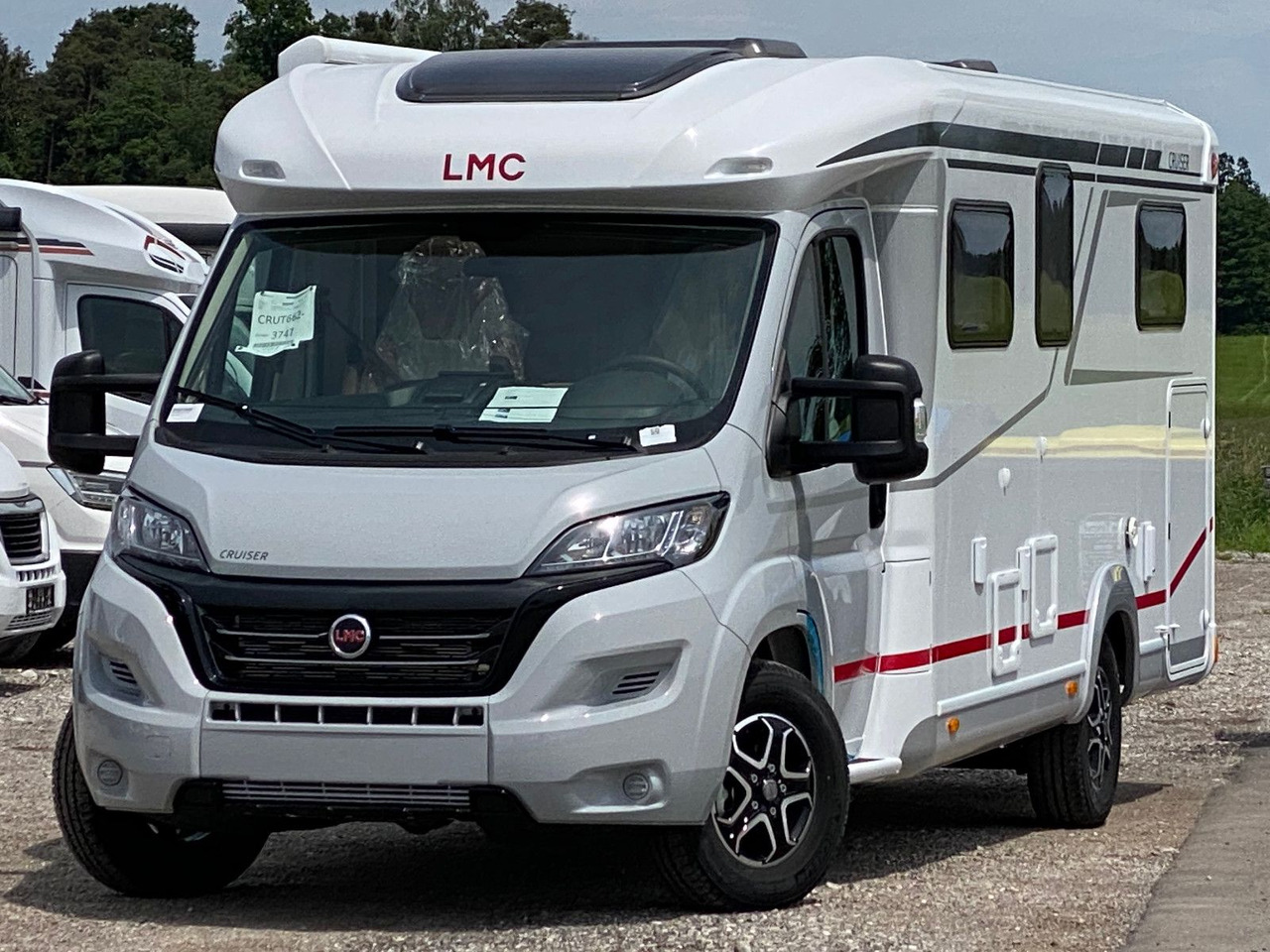 LMC T 662 Grey Selection,Automatik, MarkiseALDE Heiz - Semi-integrated motorhome: picture 2 LMC T 662 Grey Selection,Automatik, MarkiseALDE Heiz - Semi-integrated motorhome: picture 2