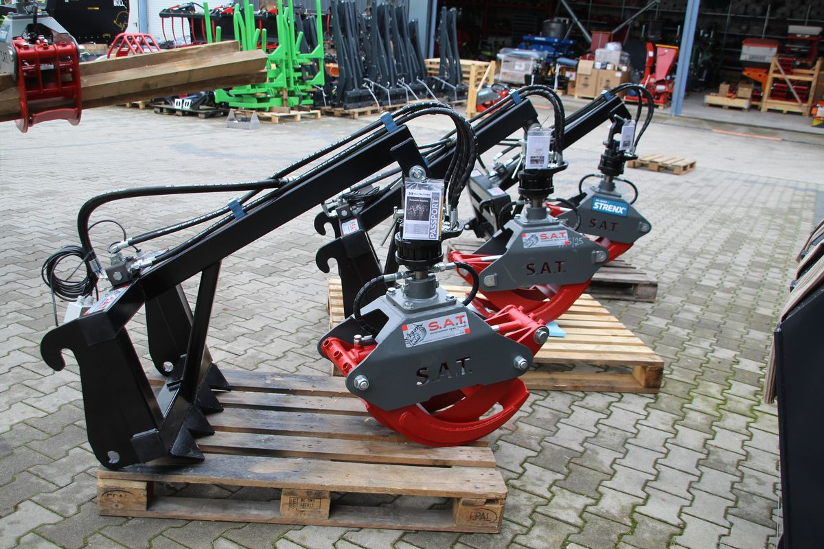 SAT - Rückezange mit Auslegearm - Neumaschine - Forestry equipment: picture 1 SAT - Rückezange mit Auslegearm - Neumaschine - Forestry equipment: picture 1