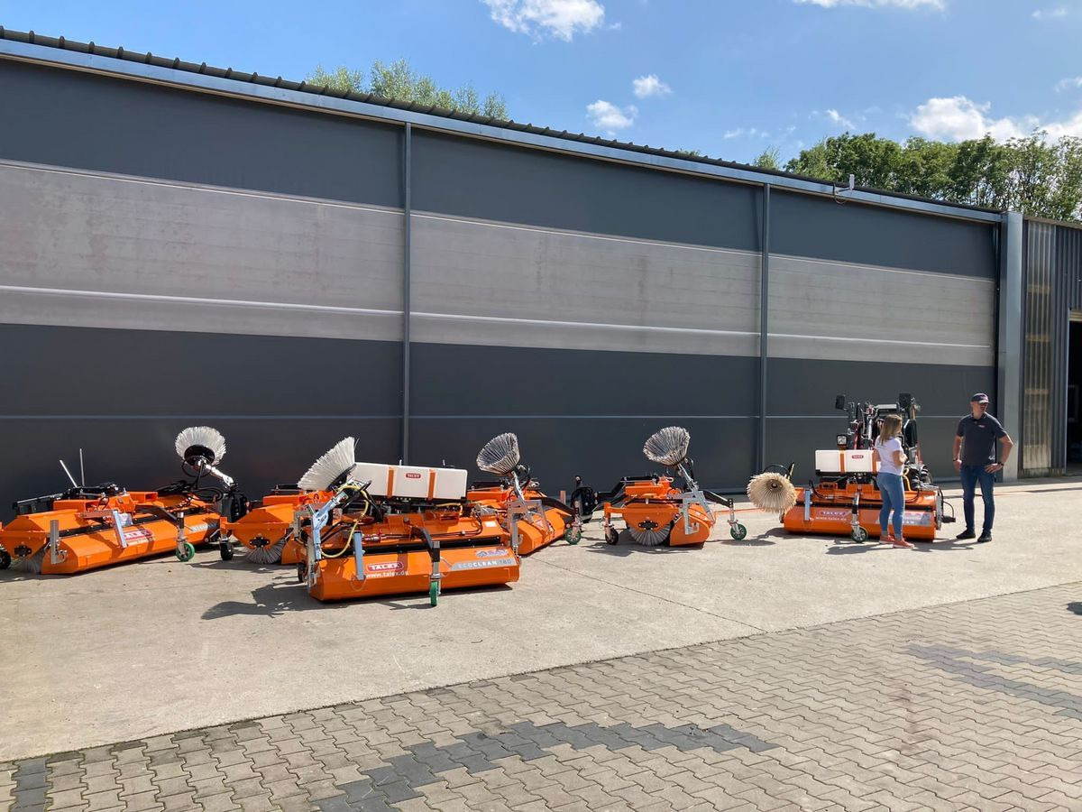 Talex Profikehrmaschine-Aktion 1,20-2,30m - Broom: picture 4 Talex Profikehrmaschine-Aktion 1,20-2,30m - Broom: picture 4