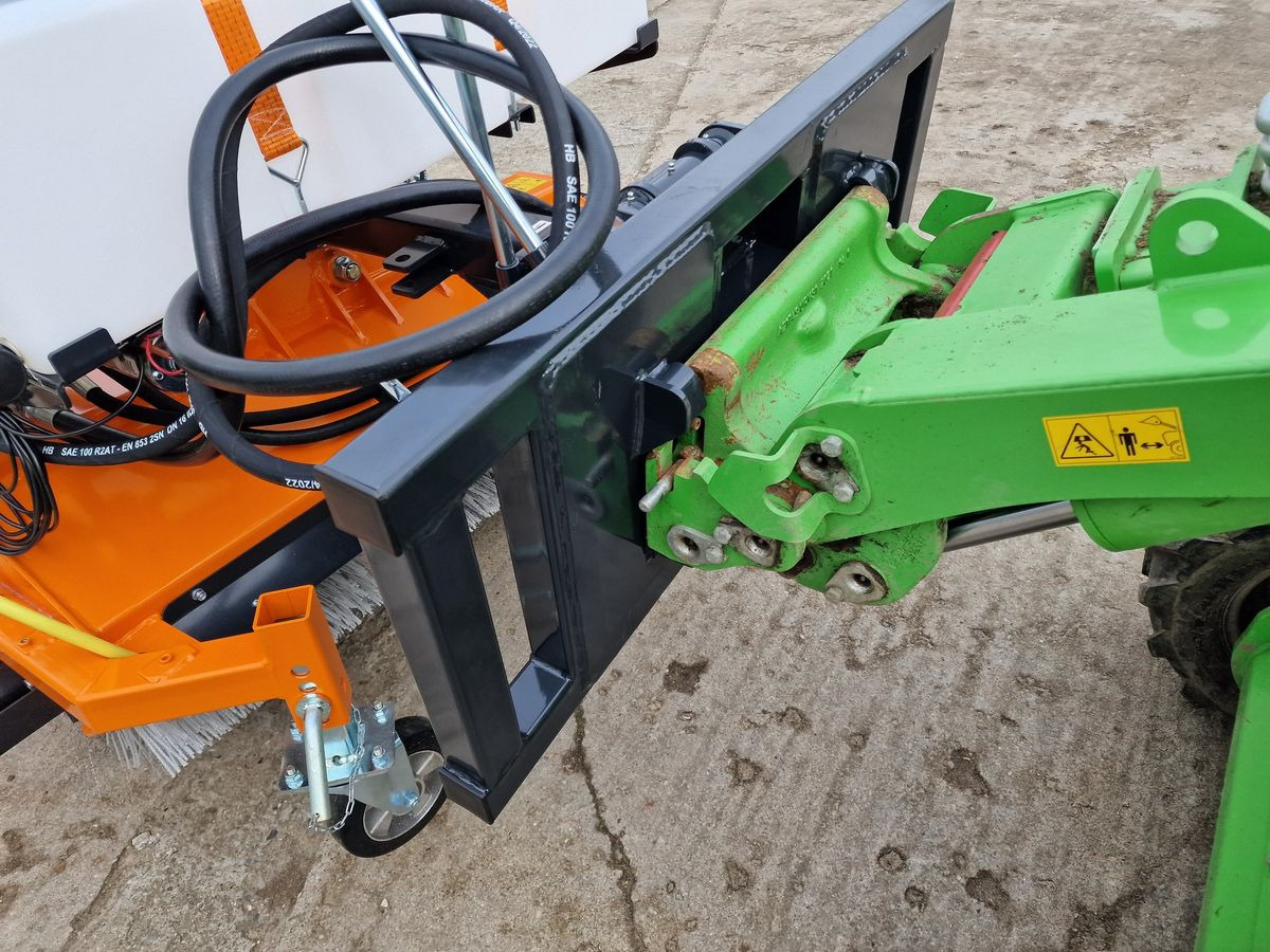 Talex Profikehrmaschine-Aktion 1,20-2,30m - Broom: picture 5 Talex Profikehrmaschine-Aktion 1,20-2,30m - Broom: picture 5