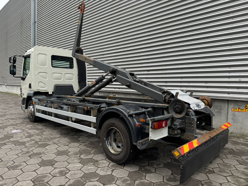 DAF LF 45.180 / Hook System / Manual / TUV: 11-2025 / Belgium Truck - Hook lift truck: picture 4 DAF LF 45.180 / Hook System / Manual / TUV: 11-2025 / Belgium Truck - Hook lift truck: picture 4