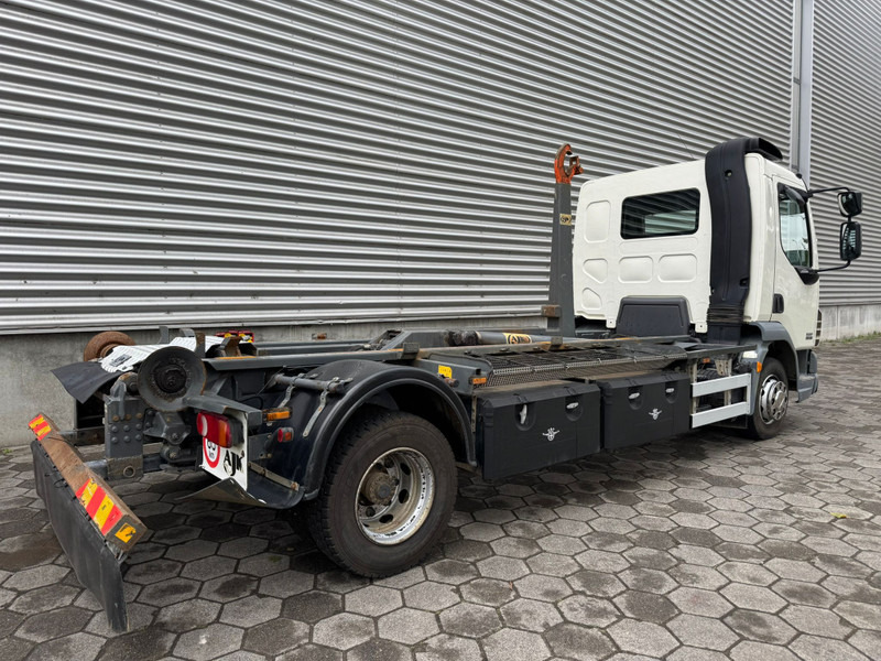 DAF LF 45.180 / Hook System / Manual / TUV: 11-2025 / Belgium Truck - Hook lift truck: picture 3 DAF LF 45.180 / Hook System / Manual / TUV: 11-2025 / Belgium Truck - Hook lift truck: picture 3
