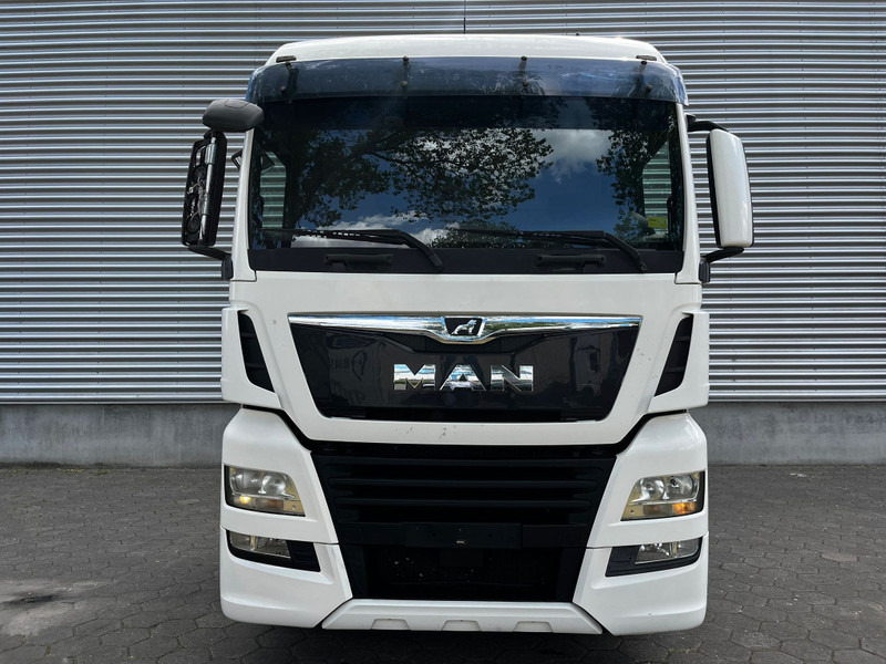 MAN MAN TGX 18.500 XLX / Intarder / 2 Tanks / 2 Beds - Tractor unit: picture 4 MAN MAN TGX 18.500 XLX / Intarder / 2 Tanks / 2 Beds - Tractor unit: picture 4