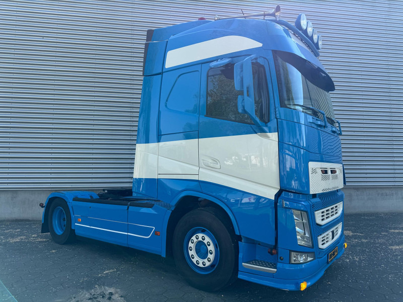 Volvo FH 460 / I-Shift / 2 Tanks / Tuv: 2-2026 / NL Truck - Tractor unit: picture 2 Volvo FH 460 / I-Shift / 2 Tanks / Tuv: 2-2026 / NL Truck - Tractor unit: picture 2