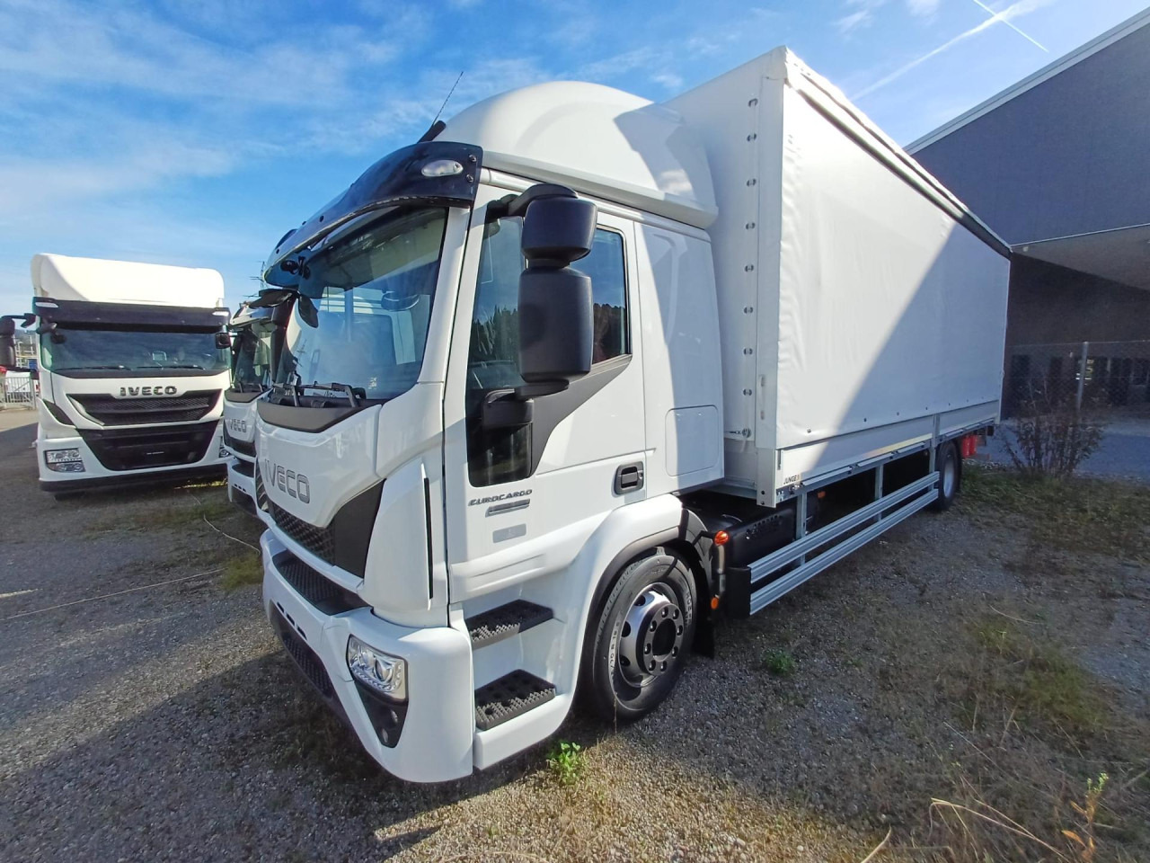 IVECO EuroCargo ML160E28/FP Pritsche Blache und Ladebord - Curtainsider truck: picture 1 IVECO EuroCargo ML160E28/FP Pritsche Blache und Ladebord - Curtainsider truck: picture 1