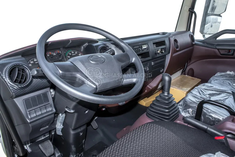Hino 500 FD 4x2 Chassis - Cab chassis truck: picture 5 Hino 500 FD 4x2 Chassis - Cab chassis truck: picture 5
