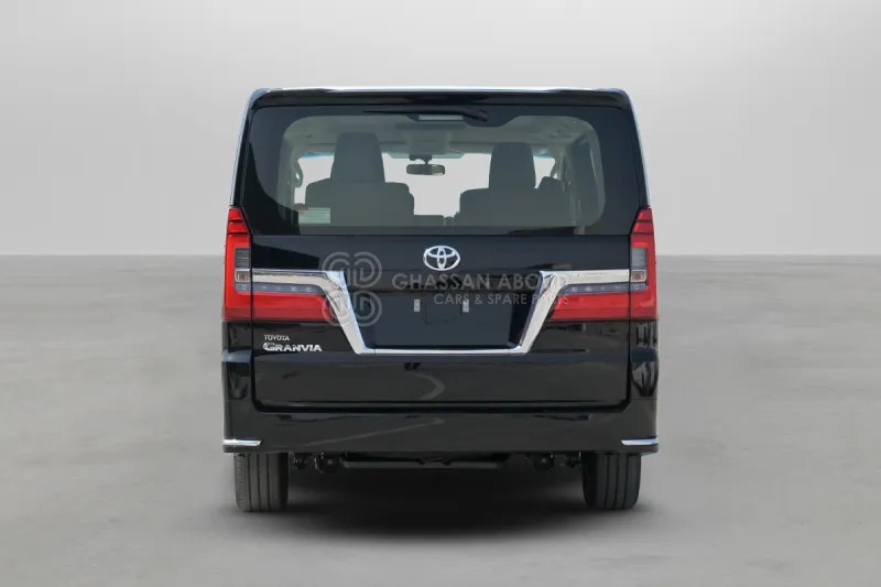 Toyota Granvia STANDARD ROOF - Passenger van: picture 5 Toyota Granvia STANDARD ROOF - Passenger van: picture 5