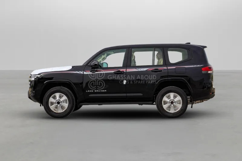 Toyota Land Cruiser 300 4x4 - SUV: picture 3 Toyota Land Cruiser 300 4x4 - SUV: picture 3