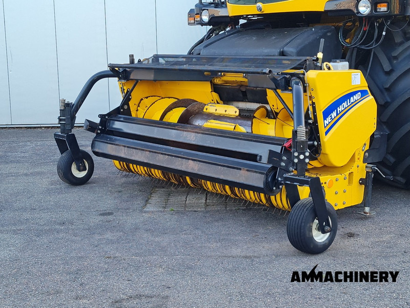 New Holland 300FP pick-up - Attachment for Agricultural machinery: picture 1 New Holland 300FP pick-up - Attachment for Agricultural machinery: picture 1