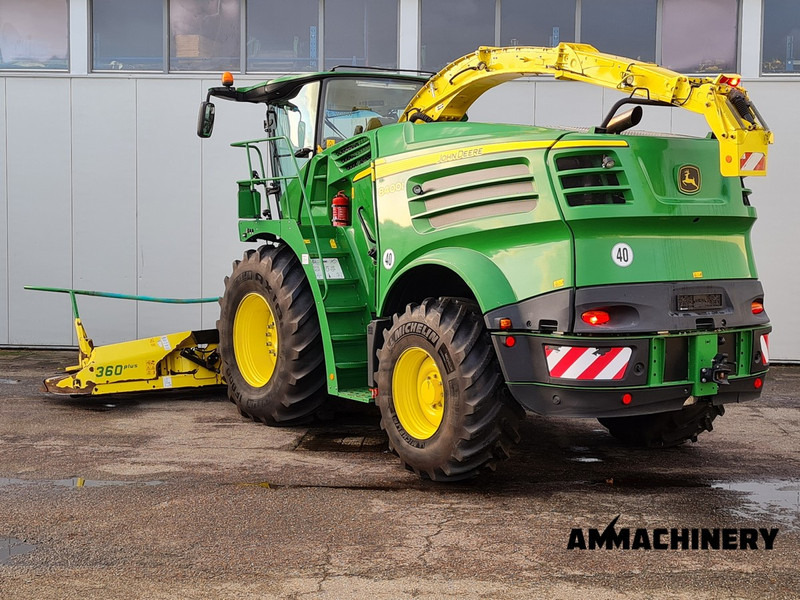 John Deere 8400 - Forage harvester: picture 4 John Deere 8400 - Forage harvester: picture 4