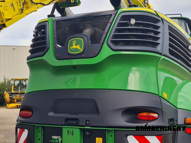 Forage harvester for transportation of food John Deere 9900 i: picture 18