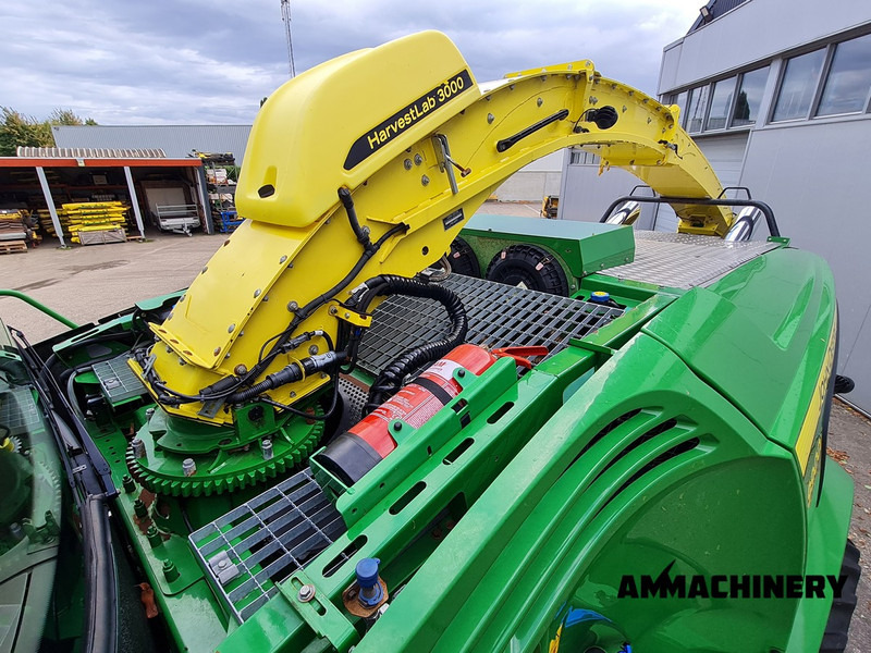 Forage harvester for transportation of food John Deere 9900 i: picture 8