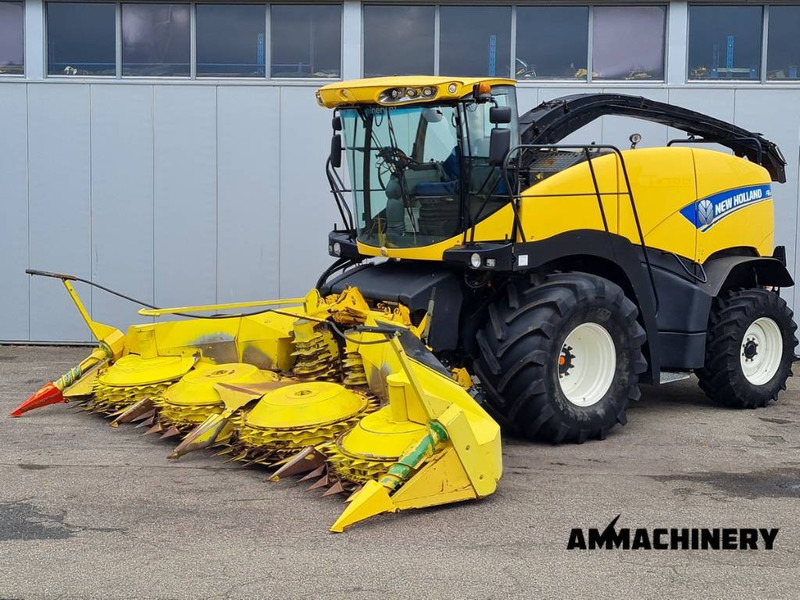 New Holland FR 600 - Forage harvester: picture 2 New Holland FR 600 - Forage harvester: picture 2