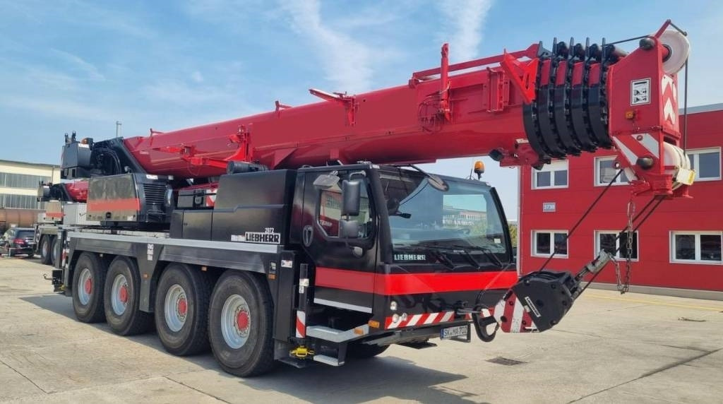Liebherr LTM 1070-4.2 - All terrain crane: picture 2 Liebherr LTM 1070-4.2 - All terrain crane: picture 2