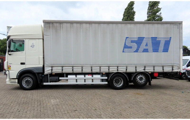 DAF XF 530 6x2 Frigo, lift roof, moving axel, P-cooling, etc - Curtainsider truck: picture 3 DAF XF 530 6x2 Frigo, lift roof, moving axel, P-cooling, etc - Curtainsider truck: picture 3