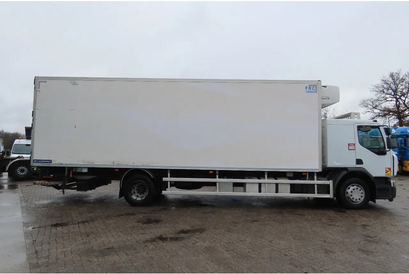 Renault D Retarder 19T, Carrier 1050, Lamberet, sleeper - Refrigerator truck: picture 4 Renault D Retarder 19T, Carrier 1050, Lamberet, sleeper - Refrigerator truck: picture 4