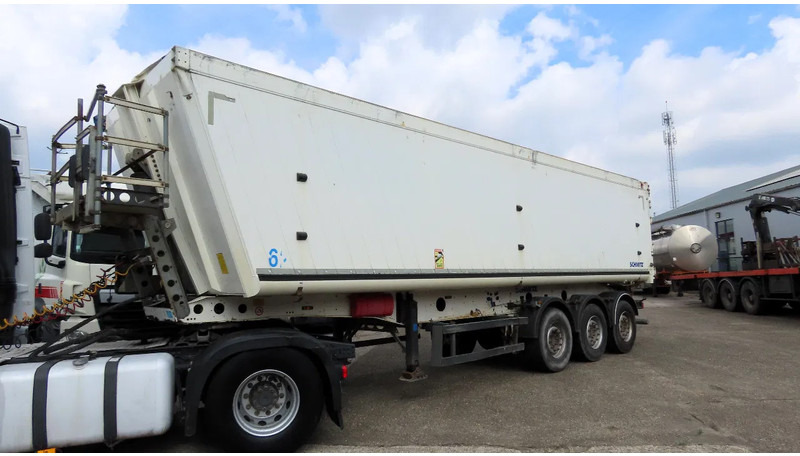 Schmitz Cargobull 50m3, 6510kg, Liftaxel - Tipper semi-trailer: picture 1 Schmitz Cargobull 50m3, 6510kg, Liftaxel - Tipper semi-trailer: picture 1