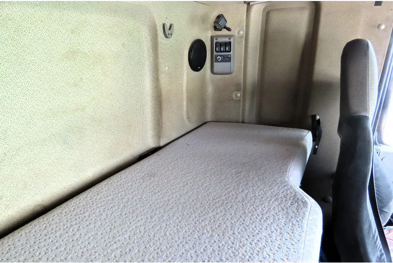 Tractor unit DAF CF 85.460 Manual gearbox: picture 19 Tractor unit DAF CF 85.460 Manual gearbox: picture 19