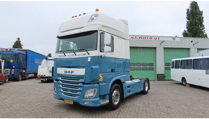 DAF XF 460 original NL truck.SSP, PARKING AC, 2X FUEL TANK, FRIGO - Tractor unit: picture 2 DAF XF 460 original NL truck.SSP, PARKING AC, 2X FUEL TANK, FRIGO - Tractor unit: picture 2