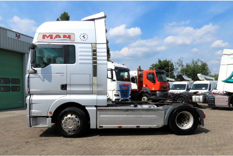MAN TGA 18.460 Manual diesel pomp! ROYAL TRUCK! - Tractor unit: picture 4 MAN TGA 18.460 Manual diesel pomp! ROYAL TRUCK! - Tractor unit: picture 4