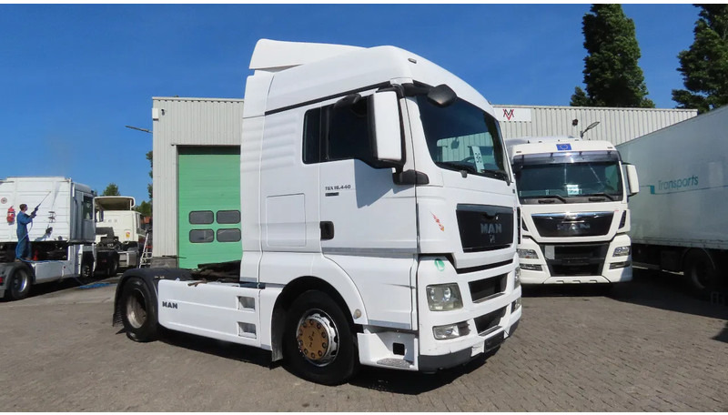 MAN TGX 18.440 Euro 5, Retarder, 2 tanks!! - Tractor unit: picture 1 MAN TGX 18.440 Euro 5, Retarder, 2 tanks!! - Tractor unit: picture 1